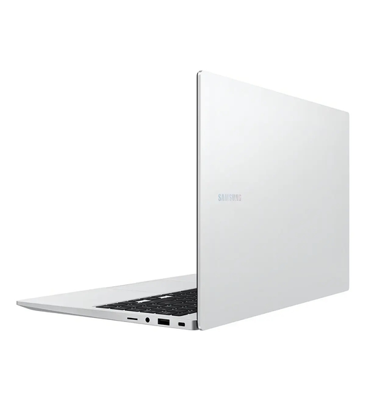 Samsung Galaxy Book 4 15.6" Color Plateado 16GB RAM 512GB SSD Procesador Intel Core I7